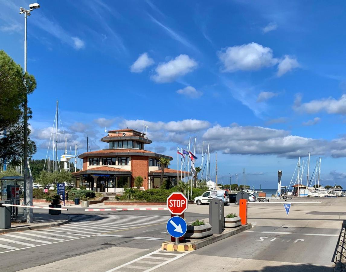 Bellavista Houseboat Apartment Portorose 外观 照片