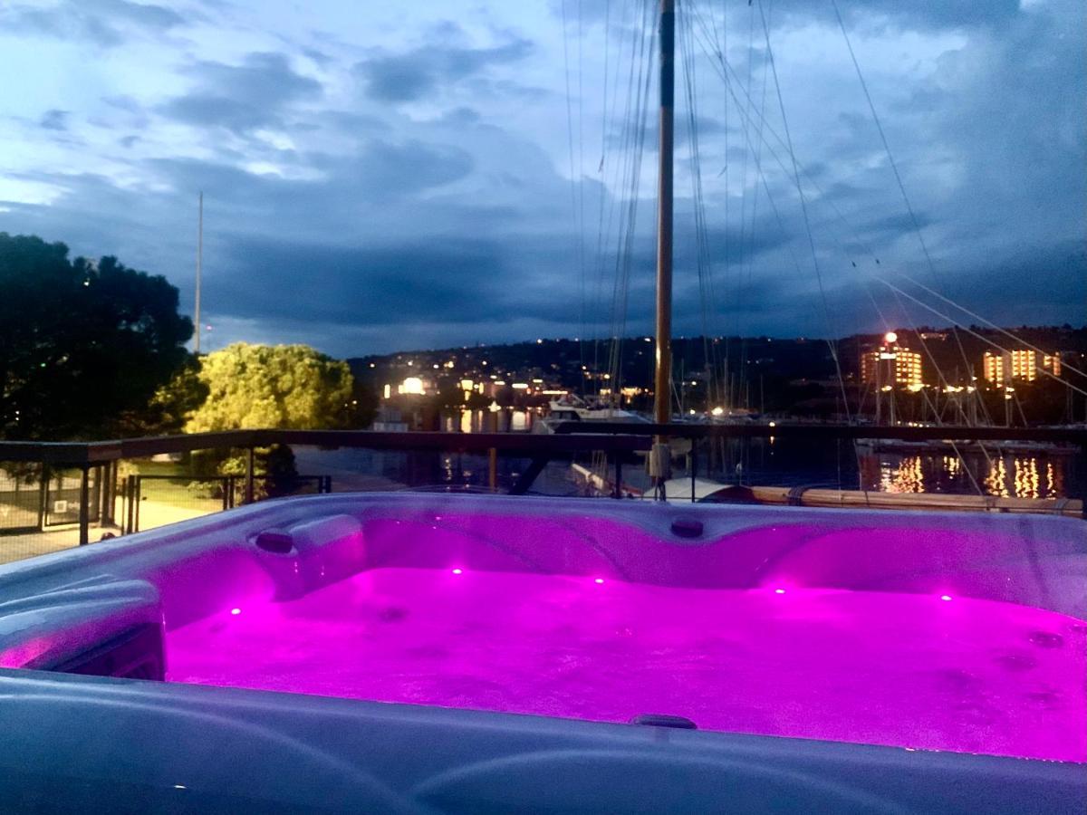 Bellavista Houseboat Apartment Portorose 外观 照片